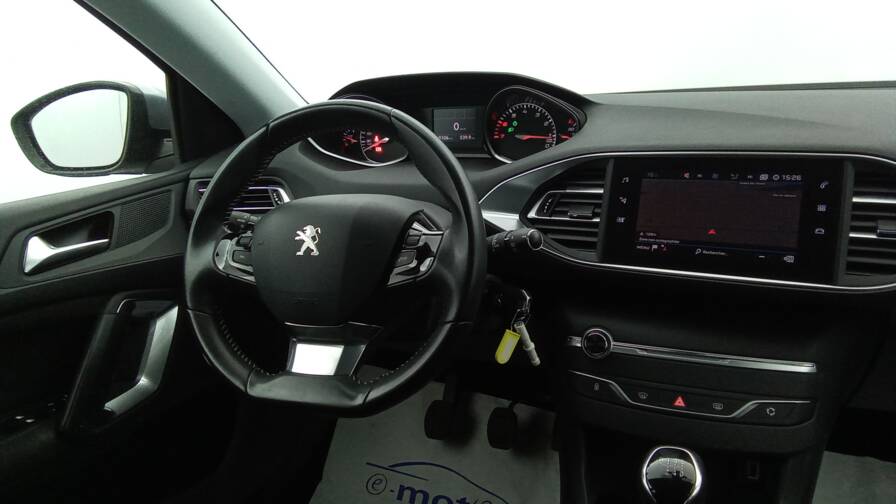 Mandataire Automobile occasion, recherche de Peugeot 308-puretech-110-active-gps-pdc-ar-av - E-Motors