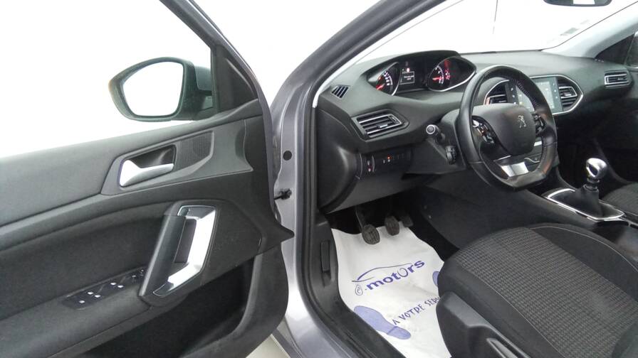 Mandataire Automobile occasion, recherche de Peugeot 308-puretech-110-active-plus-gps-plus-pdc-av - E-Motors