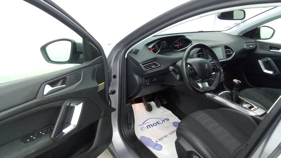 Mandataire Automobile occasion, recherche de Peugeot 308-puretech-110-allure - E-Motors