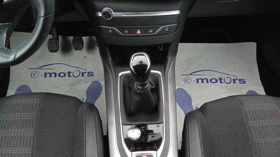 Mandataire Automobile occasion, recherche de Peugeot 308-puretech-130-allure-plus-acc - E-Motors