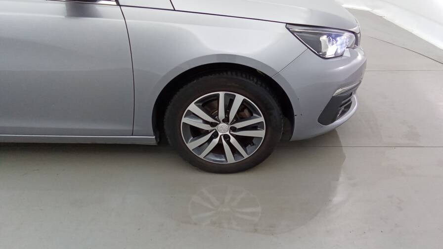 Mandataire Automobile occasion, recherche de Peugeot 308-puretech-130-eat8-allure - E-Motors