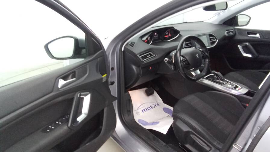Mandataire Automobile occasion, recherche de Peugeot 308-puretech-130-eat8-allure - E-Motors
