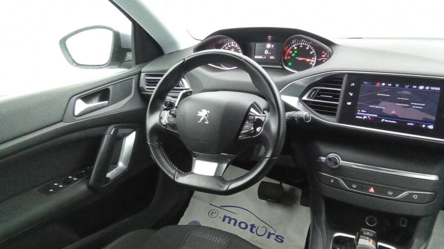 Mandataire Automobile occasion, recherche de Peugeot 308-puretech-130-eat8-allure - E-Motors