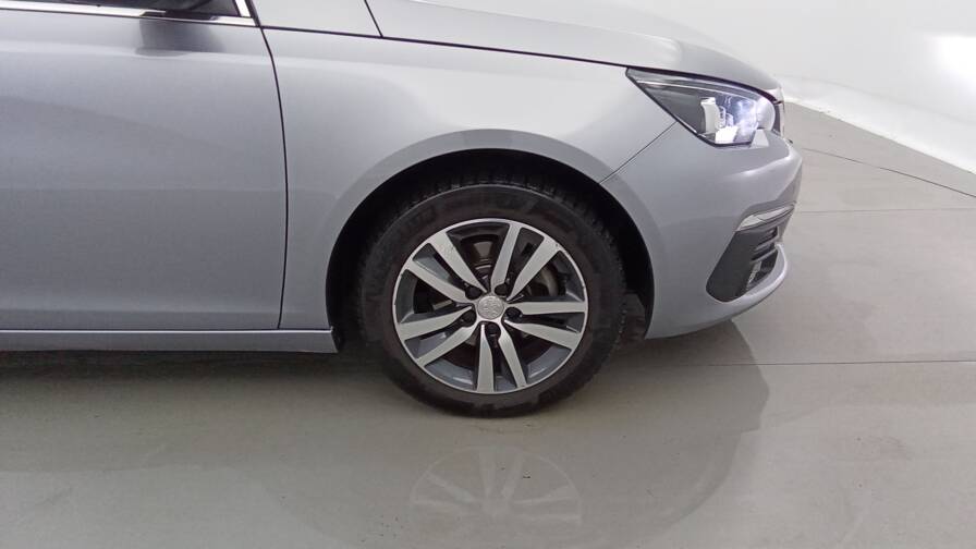 Mandataire Automobile occasion, recherche de Peugeot 308-puretech-130-eat8-allure - E-Motors