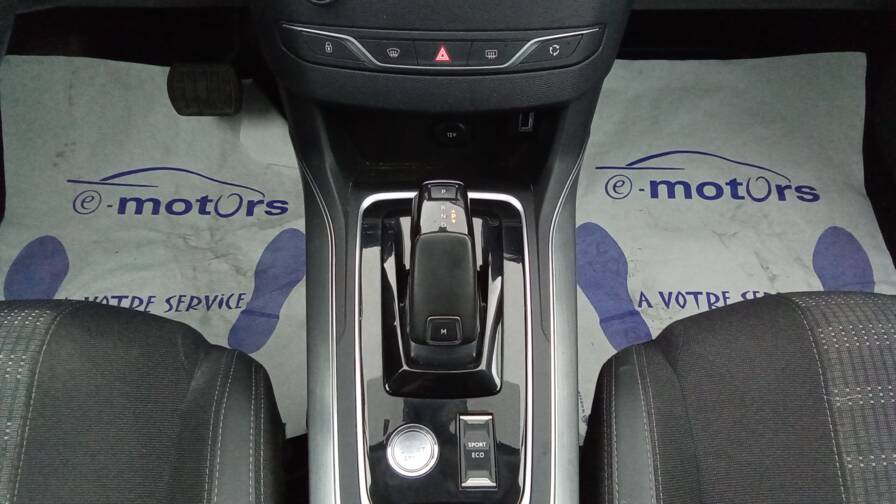 Mandataire Automobile occasion, recherche de Peugeot 308-puretech-130-eat8-allure - E-Motors