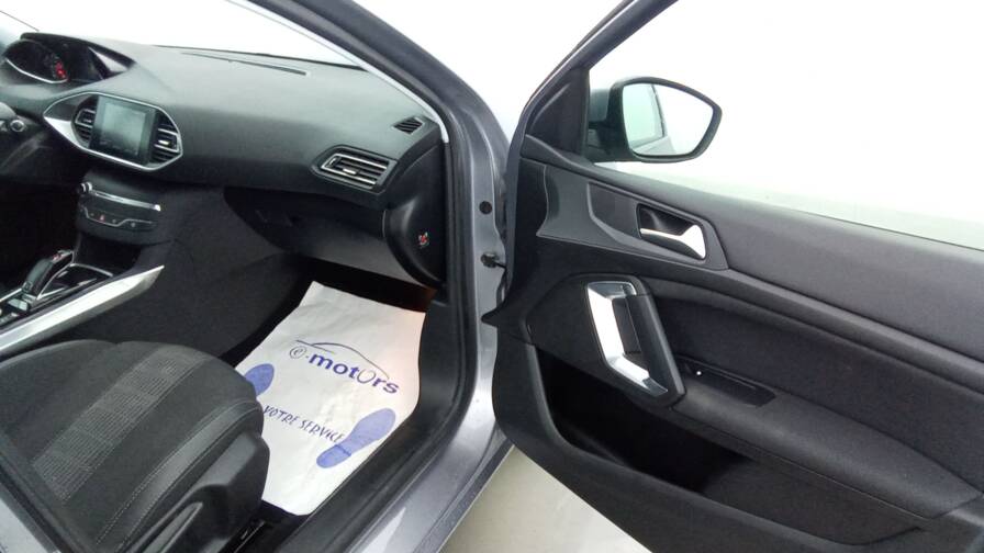 Mandataire Automobile occasion, recherche de Peugeot 308-puretech-130-eat8-allure - E-Motors
