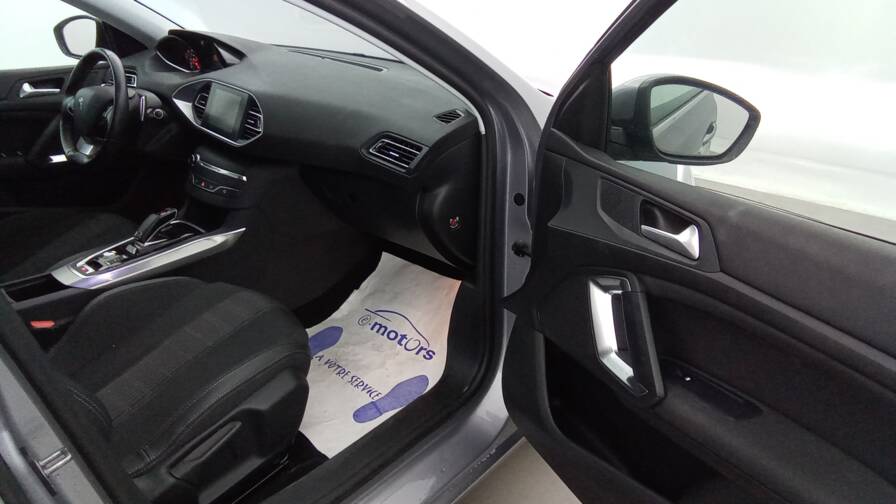 Mandataire Automobile occasion, recherche de Peugeot 308-puretech-130-eat8-allure - E-Motors