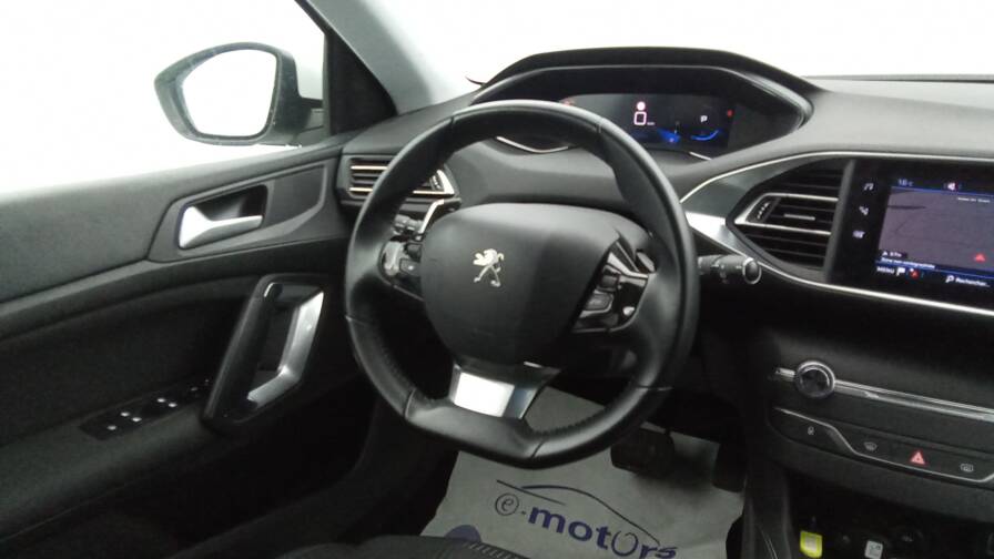 Mandataire Automobile occasion, recherche de Peugeot 308-puretech-130-eat8-allure-pack - E-Motors