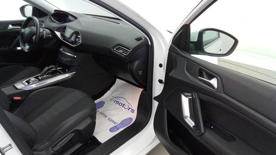 Mandataire Automobile occasion, recherche de Peugeot 308-puretech-130-eat8-allure-pack - E-Motors