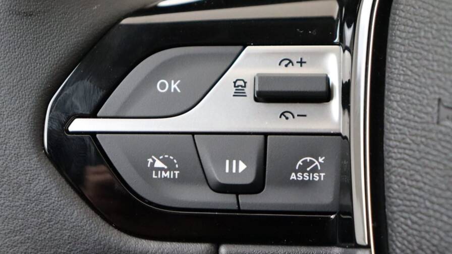 Mandataire Automobile neuf, recherche de Peugeot 308-sw-allure-1-2-turbo-130-hp-eat8 - E-Motors