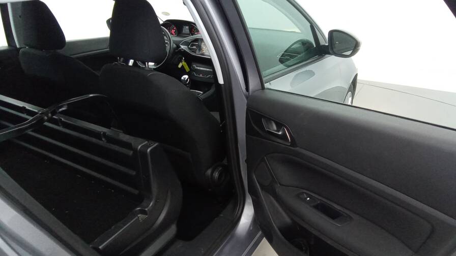 Mandataire Automobile utilitaire, recherche de Peugeot 308-sw-bluehdi-130-active-2pl-transfo-vu - E-Motors