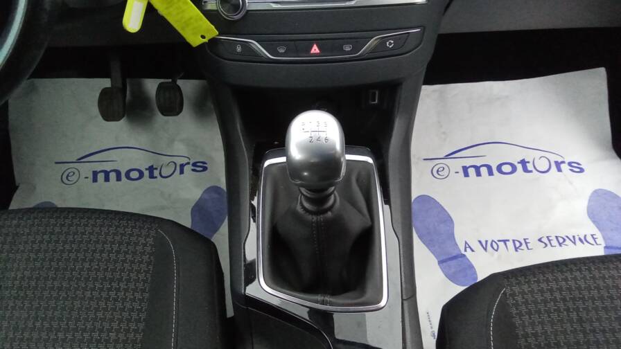 Mandataire Automobile utilitaire, recherche de Peugeot 308-sw-bluehdi-130-active-2pl-transfo-vu - E-Motors