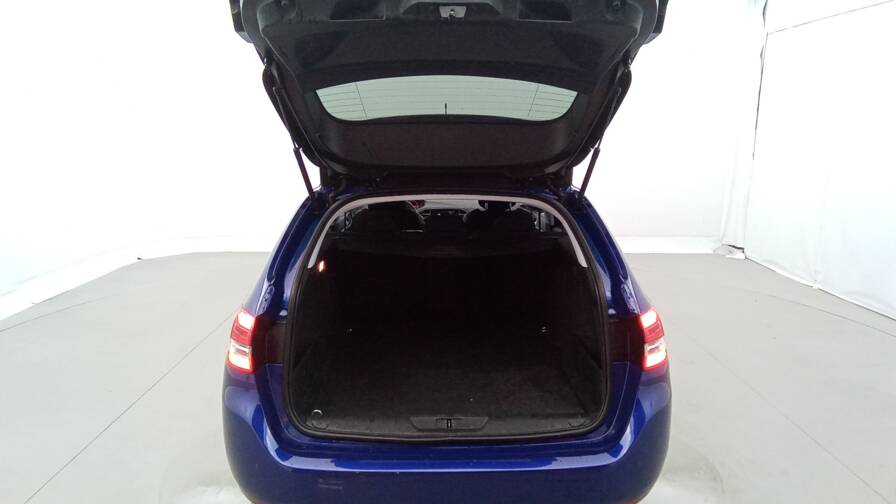 Mandataire Automobile occasion, recherche de Peugeot 308-sw-puretech-130-eat8-allure-plus-acc - E-Motors