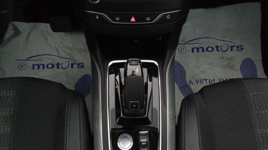 Mandataire Automobile occasion, recherche de Peugeot 308-sw-puretech-130-eat8-allure - E-Motors