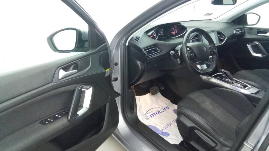 Mandataire Automobile occasion, recherche de Peugeot 308-sw-puretech-130-eat8-allure - E-Motors