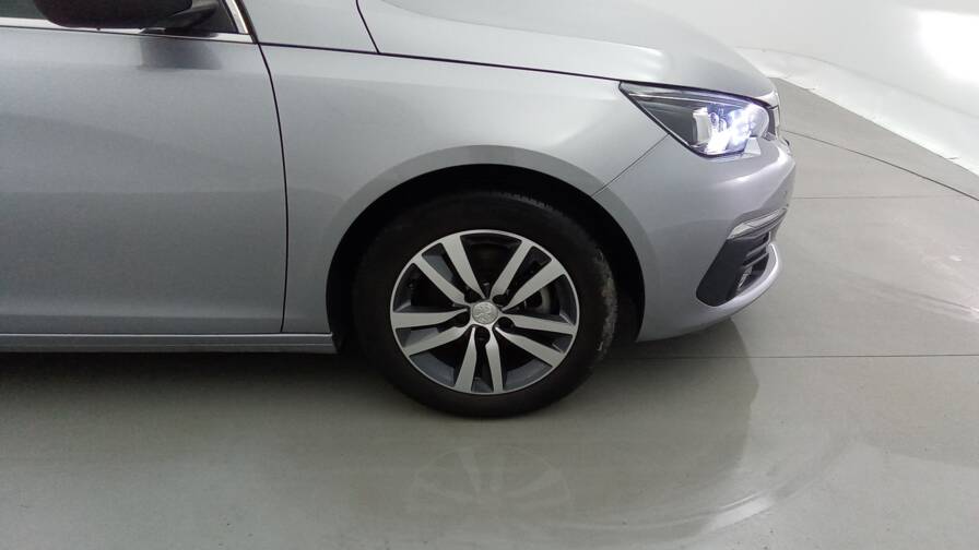 Mandataire Automobile occasion, recherche de Peugeot 308-sw-puretech-130-eat8-allure - E-Motors