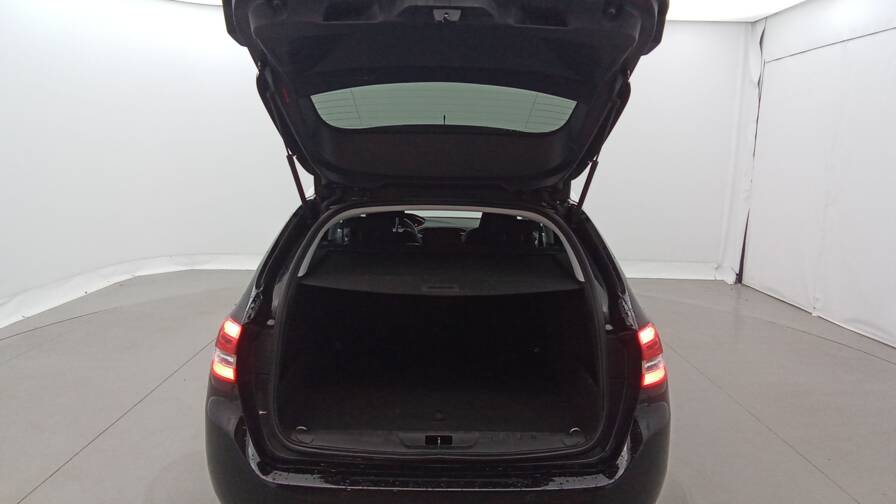 Mandataire Automobile occasion, recherche de Peugeot 308-sw-puretech-130-eat8-allure - E-Motors