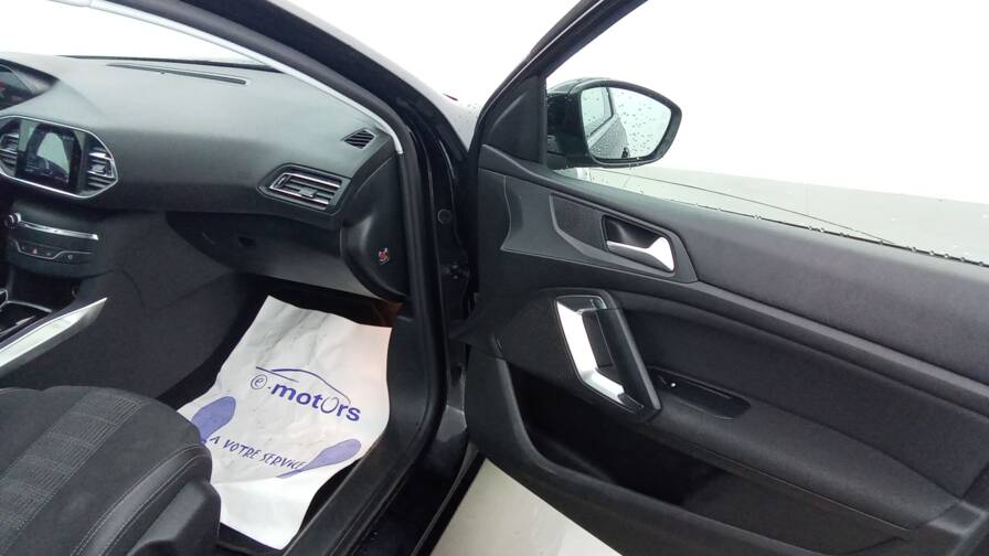Mandataire Automobile occasion, recherche de Peugeot 308-sw-puretech-130-eat8-allure - E-Motors