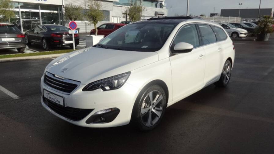 Avis-mandataire-auto-Emotors-Peugeot-308-sw-Allure-bluehdi-120-plus-jantes-17-toit-vitr.