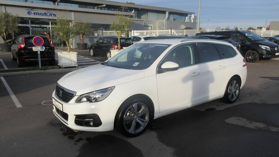 Avis-mandataire-auto-Emotors-Peugeot-308-sw-Allure-bluehdi-130-s-s-plus-jantes-17.