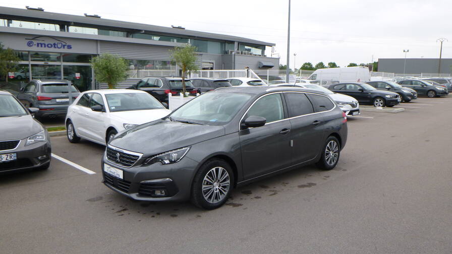Avis-mandataire-auto-Emotors-Peugeot-308-sw-Allure-pack-bluehdi-130-plus-full-led.