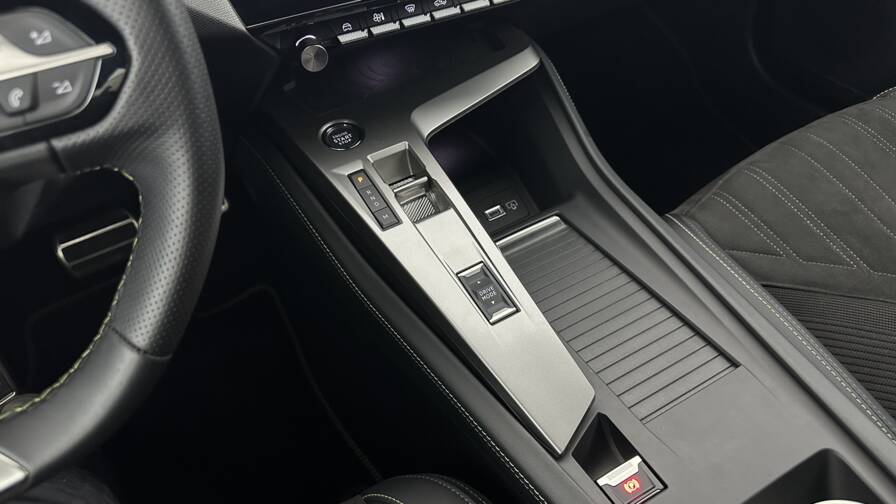 Mandataire Automobile occasion, recherche de Peugeot 408-1-2-hybrid-136ch-e-dcs6-gt - E-Motors