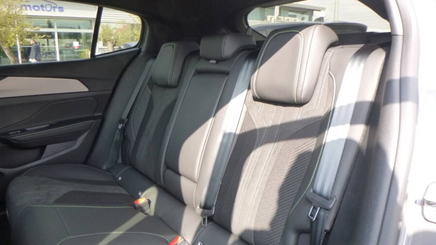 Mandataire Automobile neuf, recherche de Peugeot 408-puretech-130-ss-eat8-gt-camera-360 - E-Motors