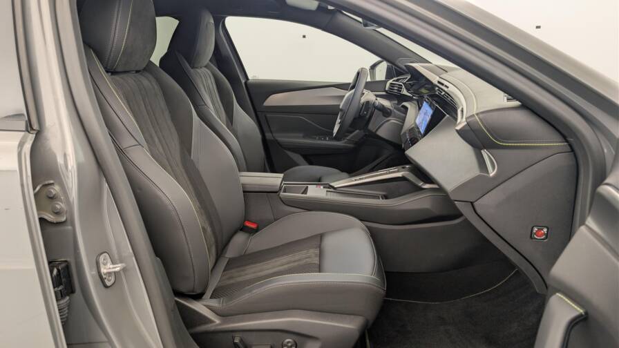 Mandataire Automobile occasion, recherche de Peugeot 408-hybrid-145-e-dcs6-gt - E-Motors