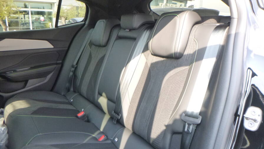 Mandataire Automobile neuf, recherche de Peugeot 408-puretech-130-ss-eat8-gt-camera-360 - E-Motors