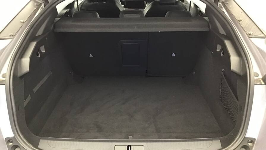 Mandataire Automobile occasion, recherche de Peugeot 408-puretech-130-ch-s-s-eat8-allure5-portes-vp-essence-sans-plomb102022-032024 - E-Motors