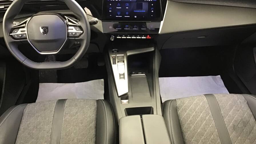 Mandataire Automobile occasion, recherche de Peugeot 408-puretech-130-ch-s-s-eat8-allure5-portes-vp-essence-sans-plomb102022-032024 - E-Motors