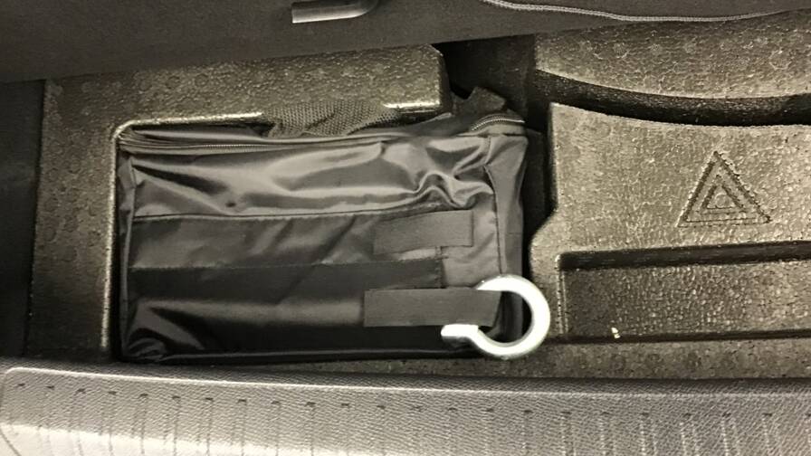 Mandataire Automobile occasion, recherche de Peugeot 408-puretech-130-ch-s-s-eat8-allure5-portes-vp-essence-sans-plomb102022-032024 - E-Motors