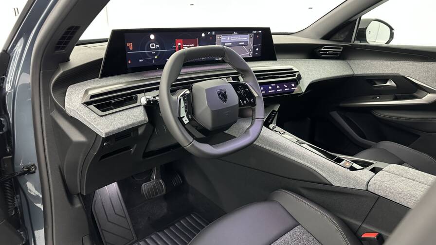 Mandataire Automobile neuf, recherche de Peugeot 5008-1-2-hybrid-145ch-allure-e-dcs6 - E-Motors