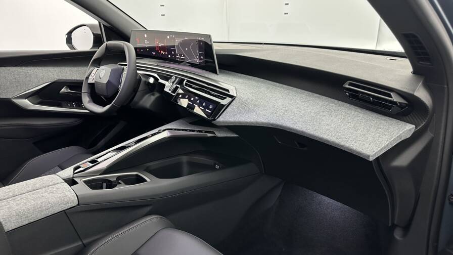 Mandataire Automobile neuf, recherche de Peugeot 5008-1-2-hybrid-145ch-allure-e-dcs6 - E-Motors