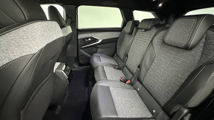 Mandataire Automobile neuf, recherche de Peugeot 5008-1-2-hybrid-145ch-allure-e-dcs6 - E-Motors