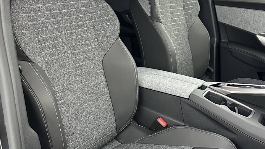 Mandataire Automobile neuf, recherche de Peugeot 5008-1-2-hybrid-145ch-allure-e-dcs6 - E-Motors