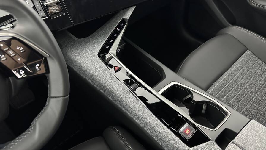 Mandataire Automobile neuf, recherche de Peugeot 5008-1-2-hybrid-145ch-allure-e-dcs6 - E-Motors