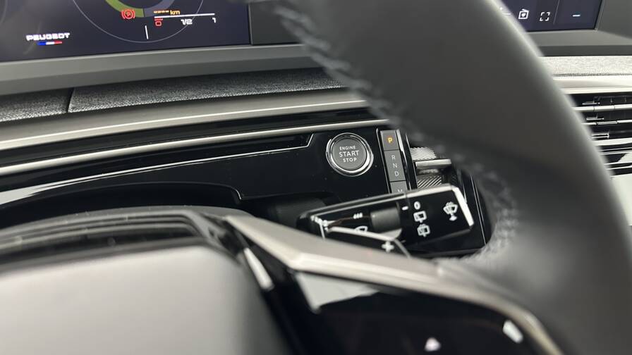 Mandataire Automobile neuf, recherche de Peugeot 5008-1-2-hybrid-145ch-allure-e-dcs6 - E-Motors