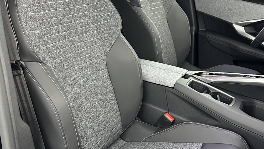 Mandataire Automobile neuf, recherche de Peugeot 5008-1-2-hybrid-145ch-allure-e-dcs6 - E-Motors