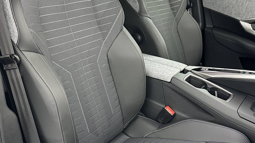 Mandataire Automobile neuf, recherche de Peugeot 5008-1-2-hybrid-145ch-gt-e-dcs6 - E-Motors