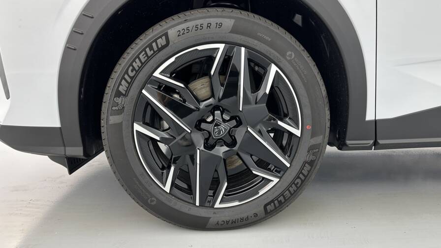 Mandataire Automobile neuf, recherche de Peugeot 5008-1-2-hybrid-145ch-gt-e-dcs6 - E-Motors