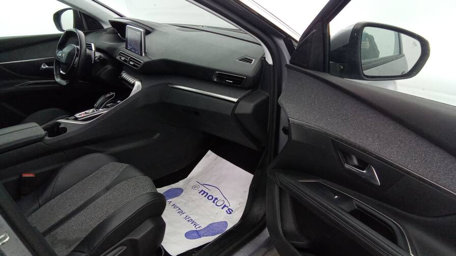 Mandataire Automobile occasion, recherche de Peugeot 5008-1-2-puretech-130-eat6-allure-plus-hayon-plus-pack-city-1 - E-Motors