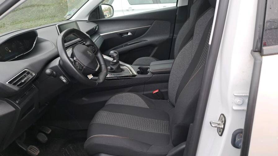 Mandataire Automobile occasion, recherche de Peugeot 5008-puretech-130-bvm6-active-plus-pack-city - E-Motors