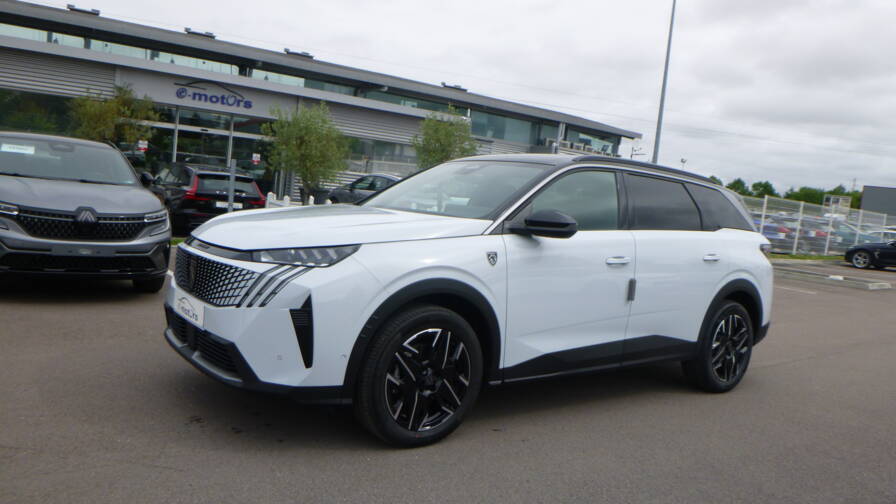 Mandataire Automobile neuf, recherche de Peugeot 5008-hybrid-145-e-dcs6-gt - E-Motors