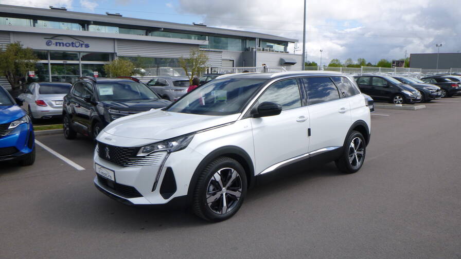 Avis-mandataire-auto-Emotors-Peugeot-5008-Puretech-130ch-s-s-eat8-gt-plus-si-ges-lectriques-plus-cam-ra-360.