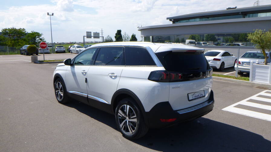 Mandataire Automobile neuf, recherche de Peugeot 5008-allure-pack-puretech-130-ss - E-Motors