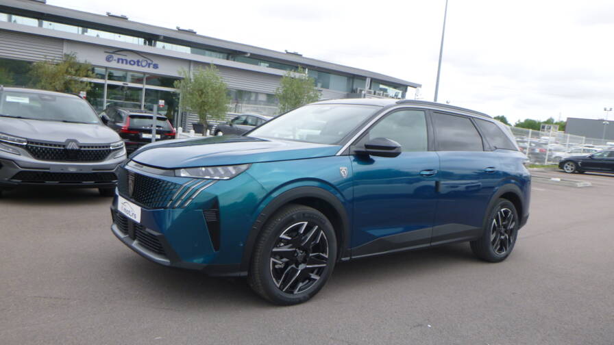 Mandataire Automobile neuf, recherche de Peugeot 5008-hybrid-145-e-dcs6-gt-plus-pack-360 - E-Motors