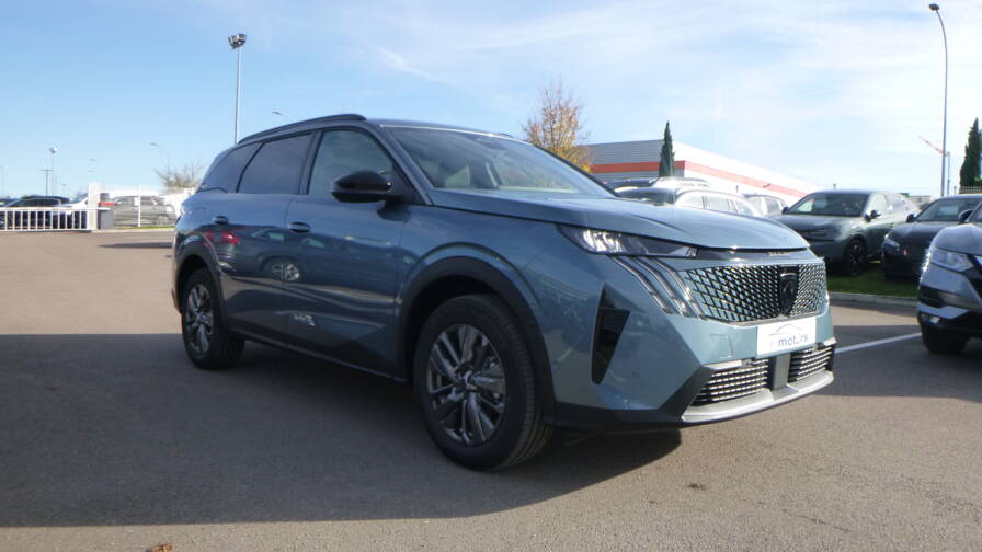Mandataire Automobile neuf, recherche de Peugeot 5008-hybrid-145-e-dcs6-allure-plus-pack-panoramic-navigation - E-Motors