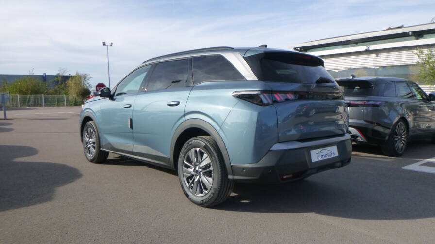 Mandataire Automobile neuf, recherche de Peugeot 5008-hybrid-145-e-dcs6-allure-plus-pack-panoramic-navigation - E-Motors