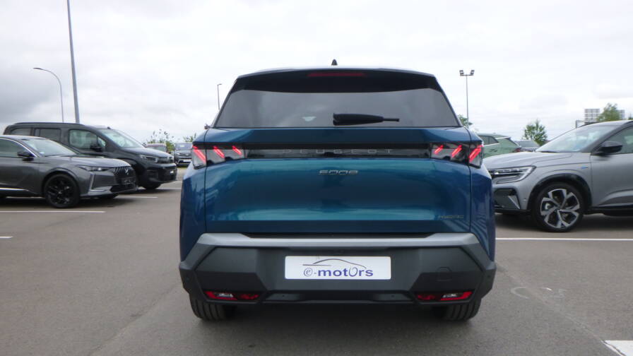 Mandataire Automobile neuf, recherche de Peugeot 5008-hybrid-145-e-dcs6-gt-plus-pack-360 - E-Motors